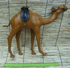 Верблюд шкіра (28х33х10 см)(12"), K33184 - фото товару