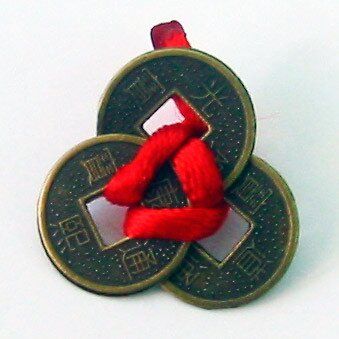 Монеты (3 шт.)(1,5см) в кошелек темные красная ленточка (100 шт/уп), K320242 - фото товара