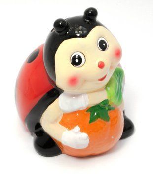 Керамічна скарбничка "Божа Корівка з Апельсином" (12х9,5х9 см), K329716C - фото товару