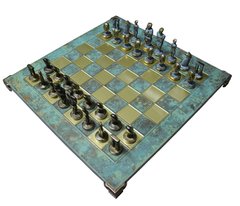 S23BTIR шахматы "Manopoulos", "Кикладское искусство", латунь, в деревянном футляре, бирюзовые, фигуры бронза/голубая патина, 44х44см, 9 кг, S23BTIR - фото товара