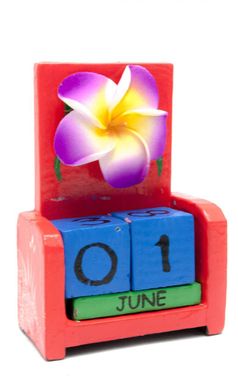Календар настільний "Квітка" дерево (10х7х4 см), K329612 - фото товару