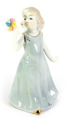 Дівчинка з іграшкою фарфор (12х7,5х5,5 см), K329656B - фото товару