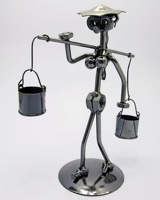 Техно-арт "Дівчина з коромислом" метал (20,5х12,5х8,5 см) (Q-703), K319238 - фото товару