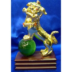 Собака Фу на зеленом шаре золото (13,5х10х5 см), K32288 - фото товару